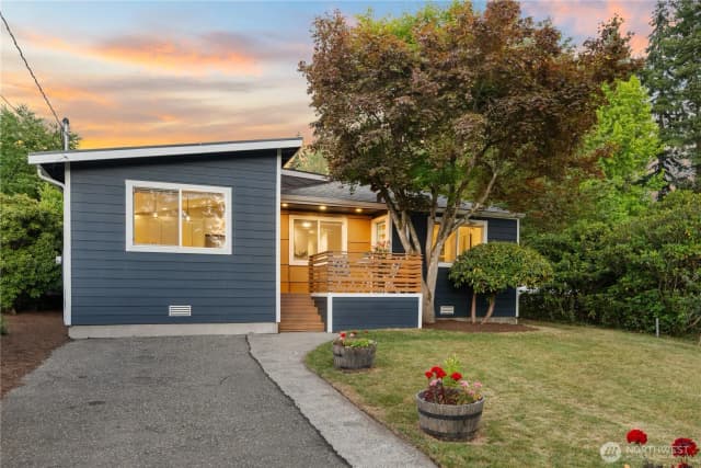 Property photo for 12032 38th Avenue Ne, Seattle photo 2