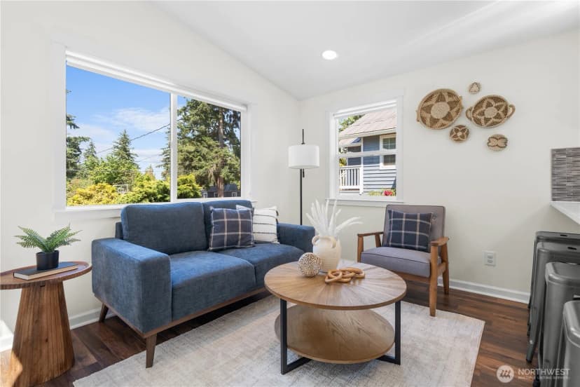 Property photo for 12032 38th Avenue Ne, Seattle photo 10