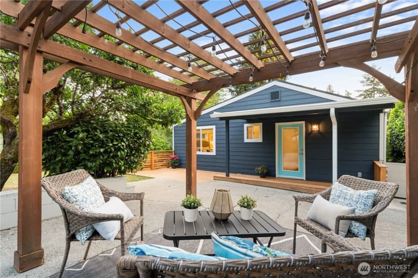 Property photo for 12032 38th Avenue Ne, Seattle photo 29