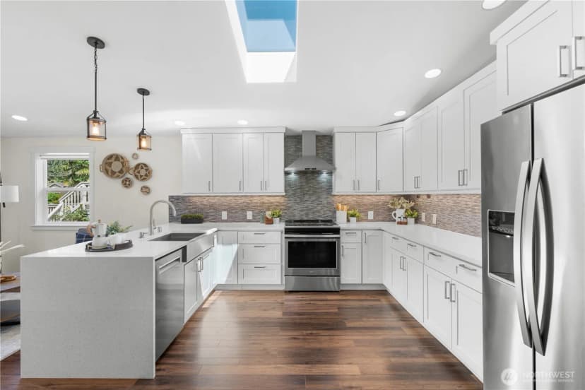Property photo for 12032 38th Avenue Ne, Seattle photo 6