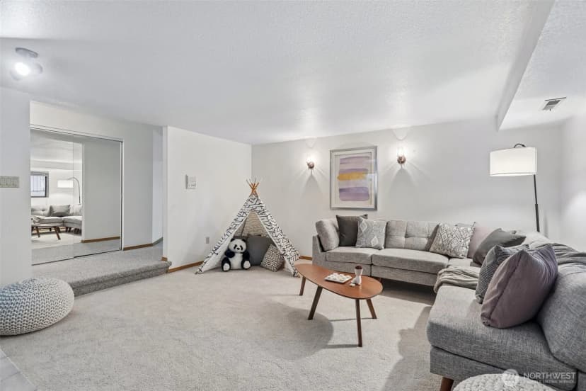 Property photo for 16313 Inglewood Place Ne, Kenmore photo 28