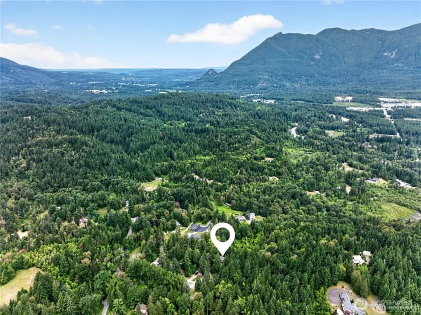 Property photo for 16928 464th Way Se, North Bend photo 39