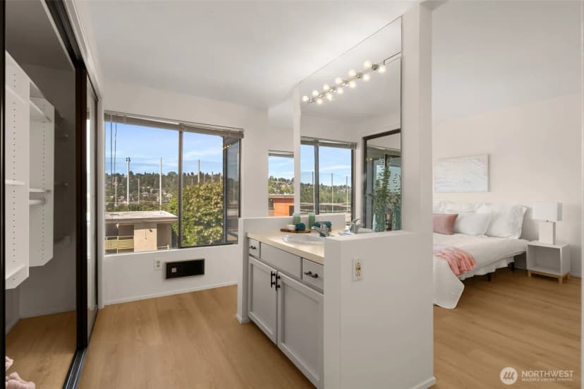 Property photo for 2831 14th Avenue W #2, Seattle photo 14