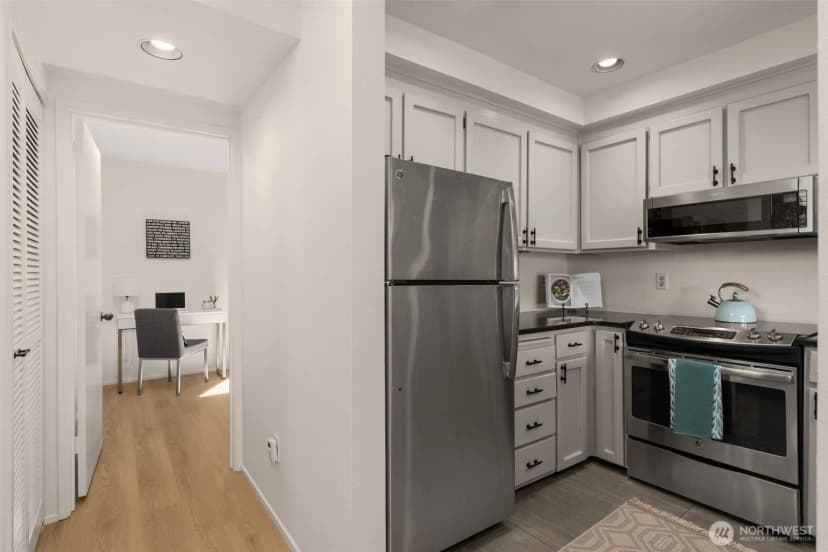 Property photo for 2831 14th Avenue W #2, Seattle photo 9