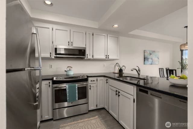 Property photo for 2831 14th Avenue W #2, Seattle photo 4