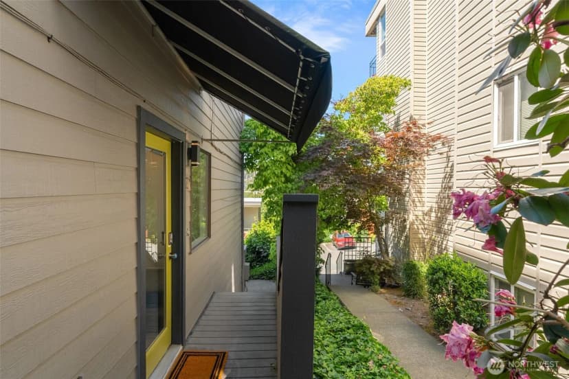 Property photo for 2831 14th Avenue W #2, Seattle photo 27