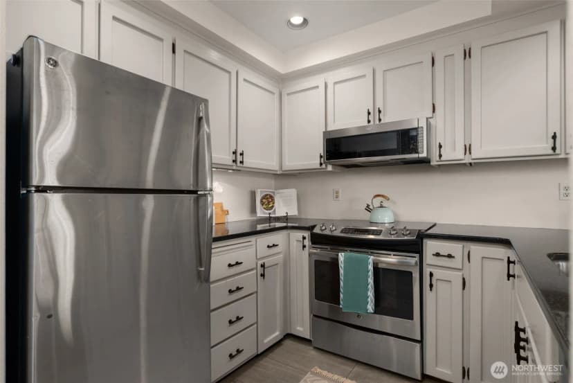 Property photo for 2831 14th Avenue W #2, Seattle photo 5