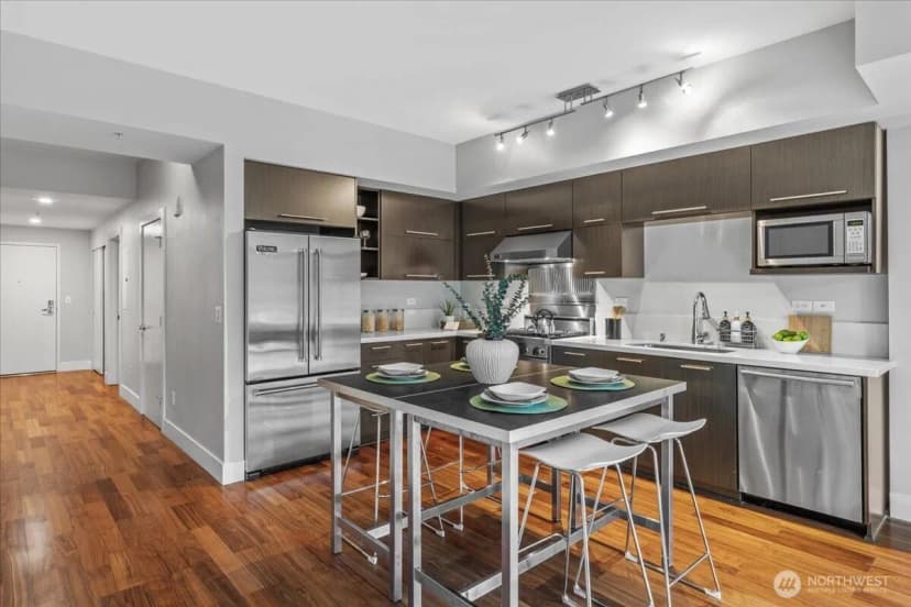 Property photo for 2911 2nd Avenue #506, Seattle photo 6
