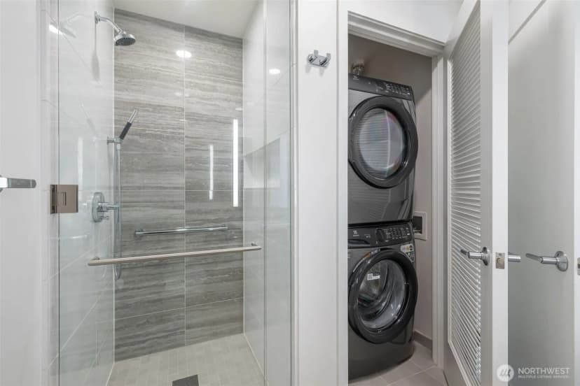 Property photo for 2510 6th Avenue #2603, Seattle photo 12