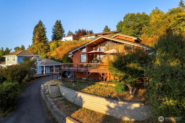 Property photo for 5115 Varco Road Ne, Tacoma photo 2
