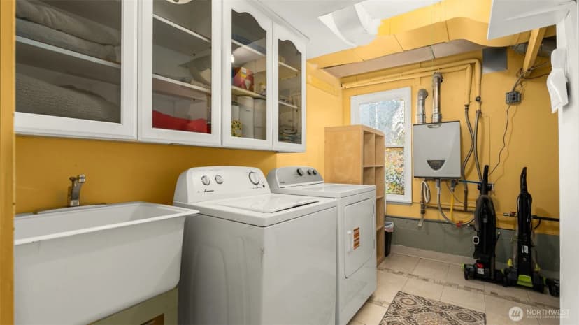 Property photo for 10015 68th Avenue S, Seattle photo 27