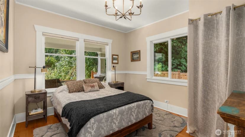 Property photo for 10015 68th Avenue S, Seattle photo 12