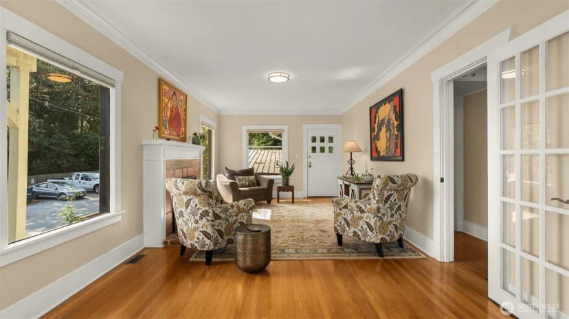 Property photo for 10015 68th Avenue S, Seattle photo 9