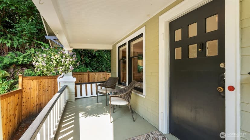 Property photo for 10015 68th Avenue S, Seattle photo 6