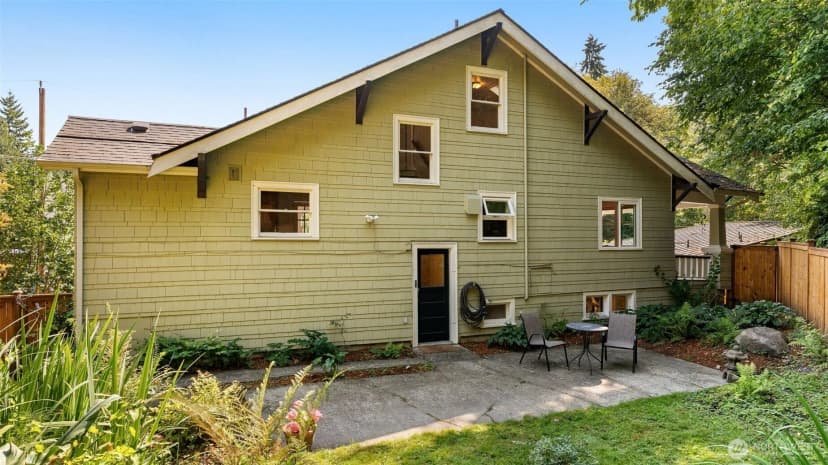 Property photo for 10015 68th Avenue S, Seattle photo 28