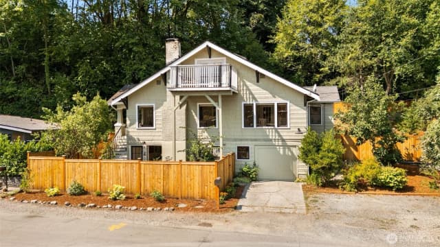 Property photo for 10015 68th Avenue S, Seattle