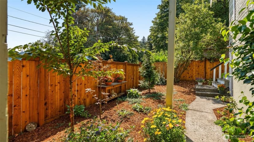 Property photo for 10015 68th Avenue S, Seattle photo 5
