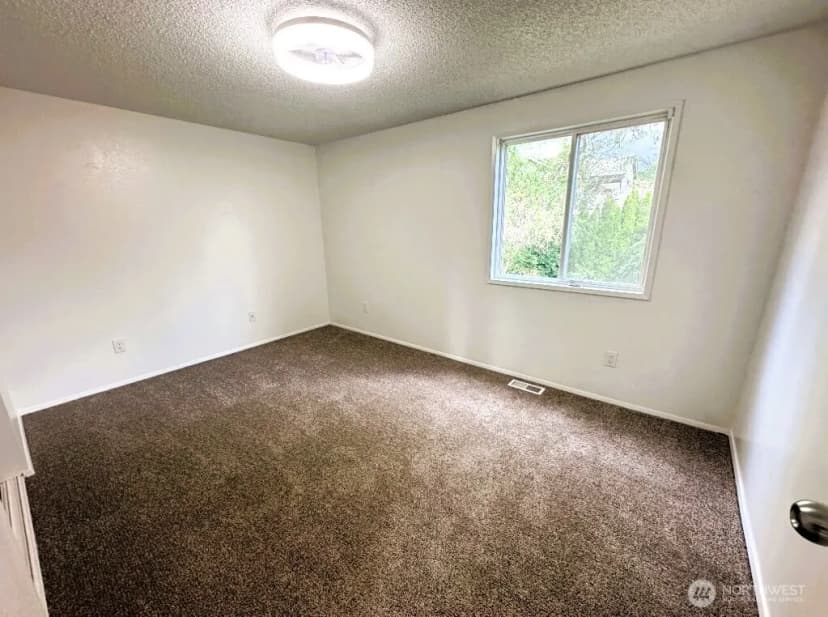 Property photo for 3415 158th Street Sw, Lynnwood photo 7