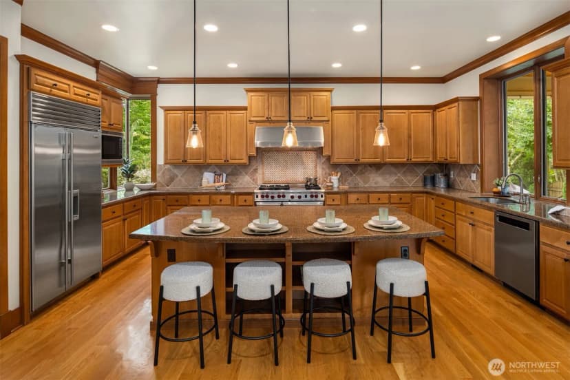Property photo for 525 Timber Creek Drive Nw, Issaquah photo 9