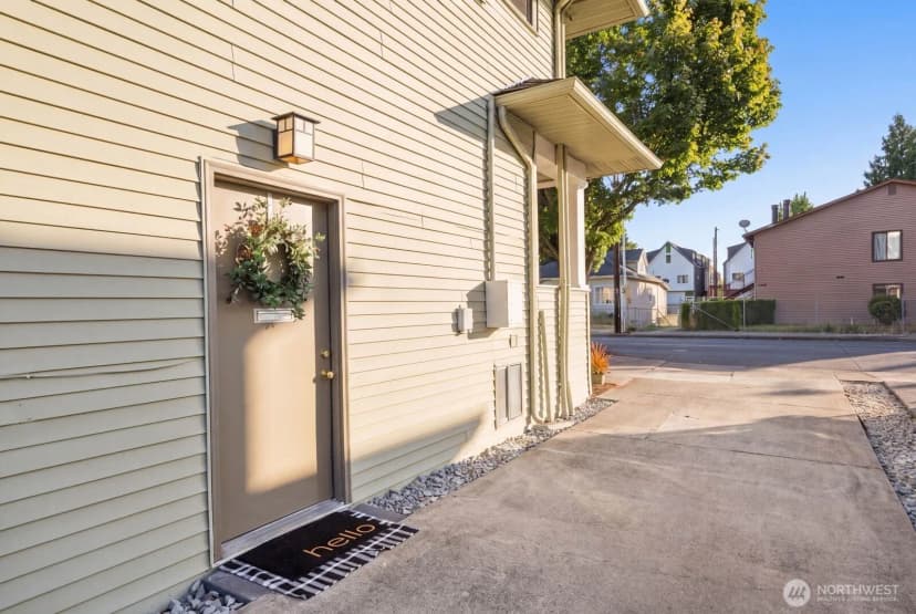 Property photo for 1043 S Cloverdale Street, Seattle photo 25