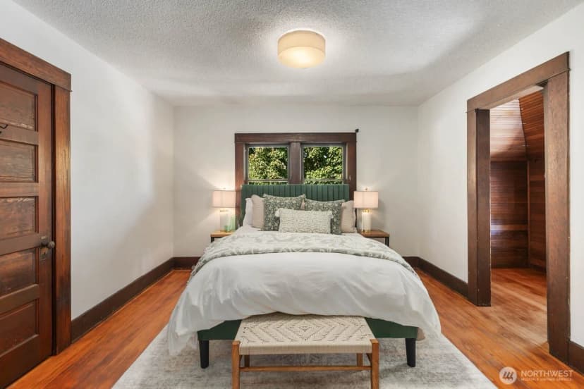 Property photo for 1043 S Cloverdale Street, Seattle photo 18