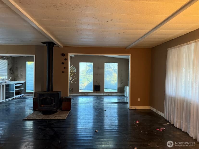 Property photo for 1911 1st Avenue W, Bremerton photo 5