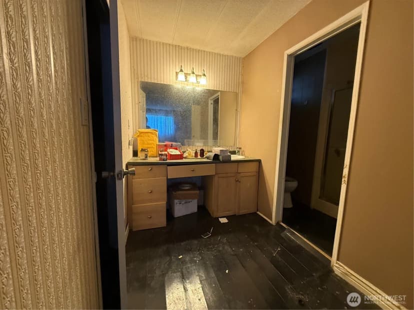 Property photo for 1911 1st Avenue W, Bremerton photo 14
