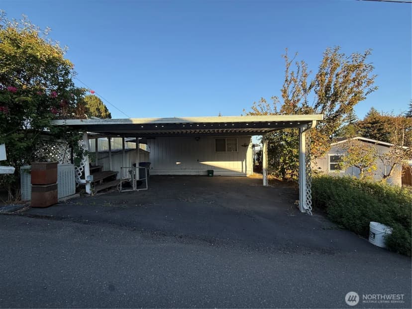 Property photo for 1911 1st Avenue W, Bremerton photo 2