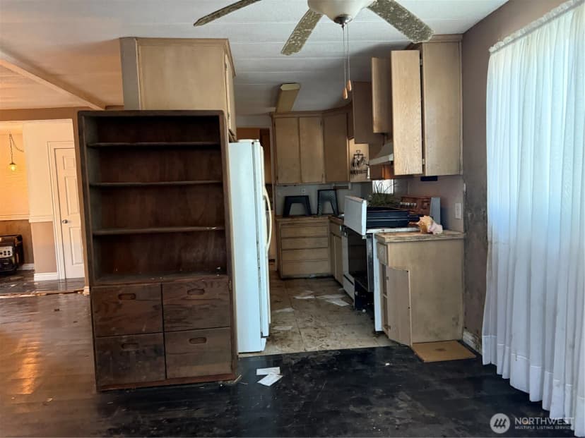 Property photo for 1911 1st Avenue W, Bremerton photo 8