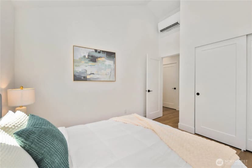 Property photo for 724 N 89th Street, Seattle photo 15