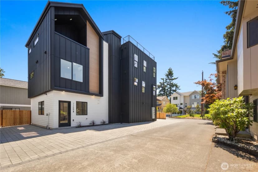 Property photo for 726 N 89th Street #b, Seattle