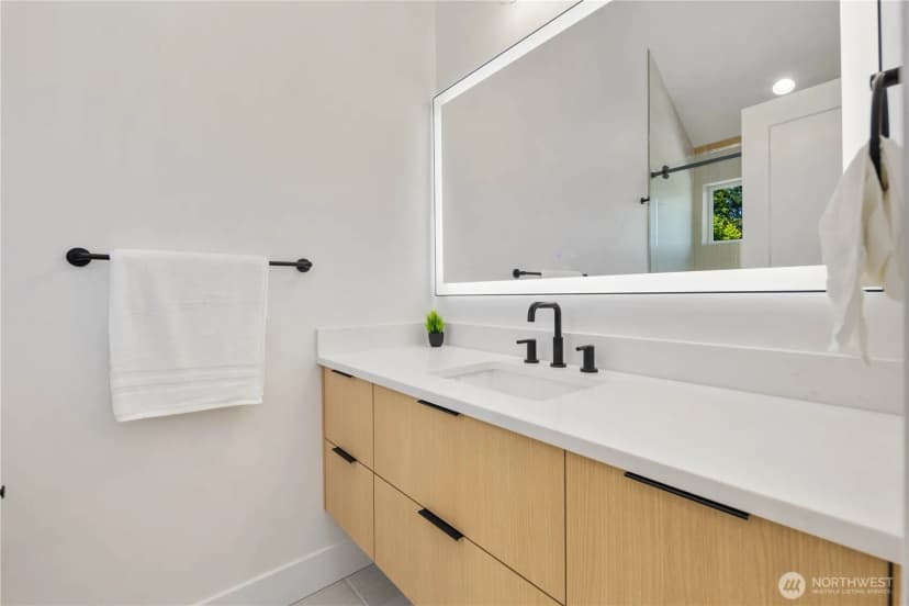 Property photo for 726 N 89th Street #b, Seattle photo 23