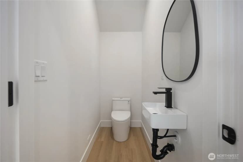 Property photo for 726 N 89th Street #b, Seattle photo 6