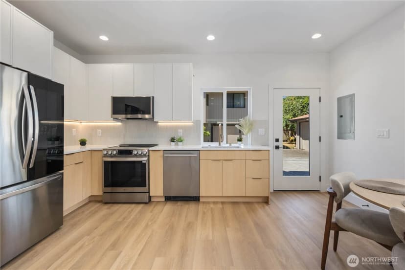 Property photo for 726 N 89th Street #b, Seattle photo 11