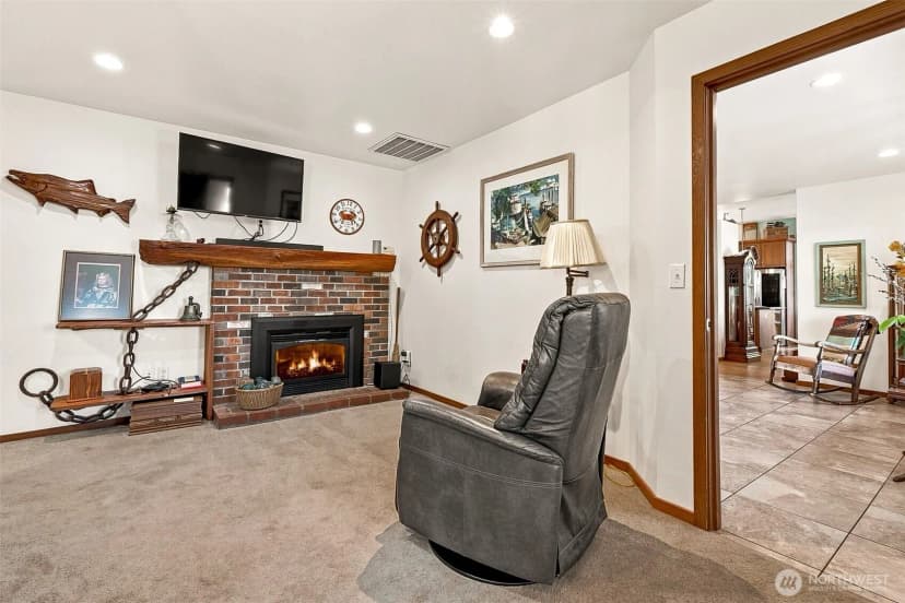 Property photo for 420 35th Avenue Ne, Olympia photo 8