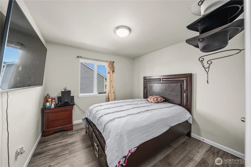 Property photo for 415 Buell Street Sw, Orting photo 30
