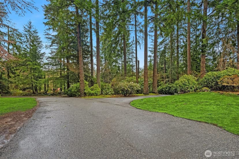 Property photo for 22223 Ne 82nd Place, Redmond photo 4