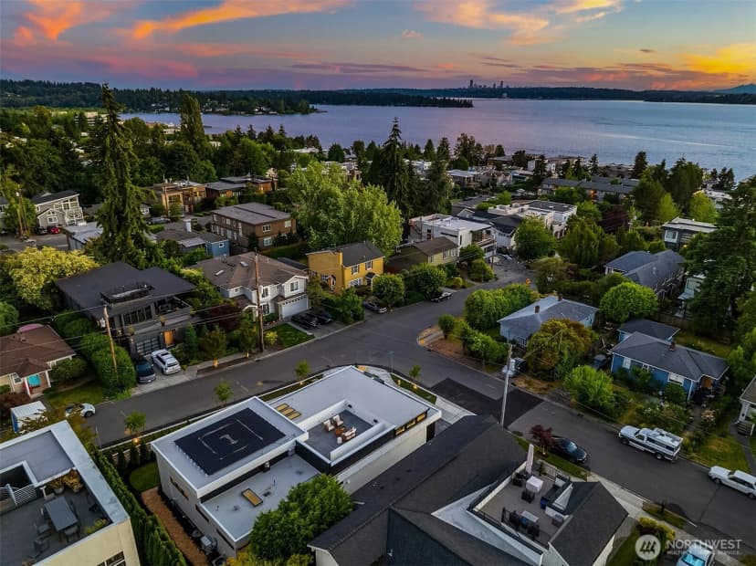 Property photo for 10232 Ne 65th Street, Kirkland photo 39