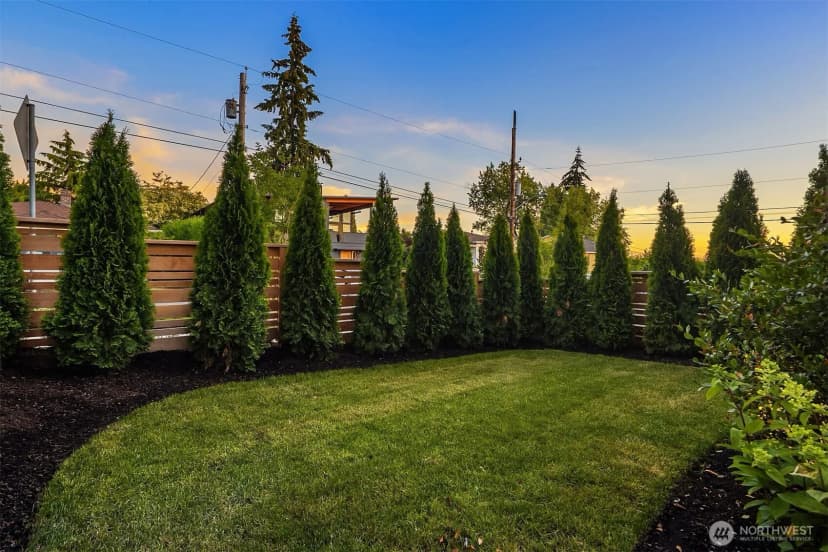 Property photo for 10232 Ne 65th Street, Kirkland photo 32