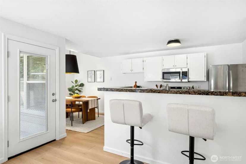 Property photo for 12737 Ne 132nd Street, Kirkland photo 16