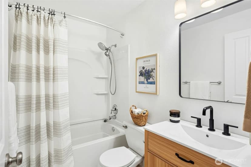 Property photo for 12737 Ne 132nd Street, Kirkland photo 21