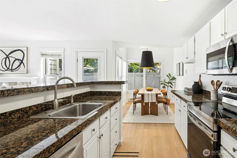 Property photo for 12737 Ne 132nd Street, Kirkland photo 12