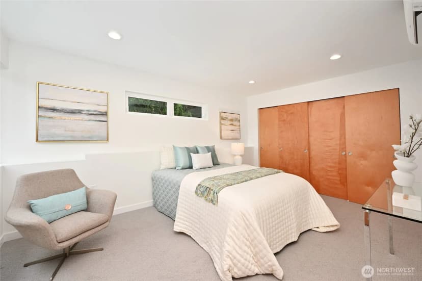 Property photo for 2410 Nw Neptune Place, Seattle photo 28
