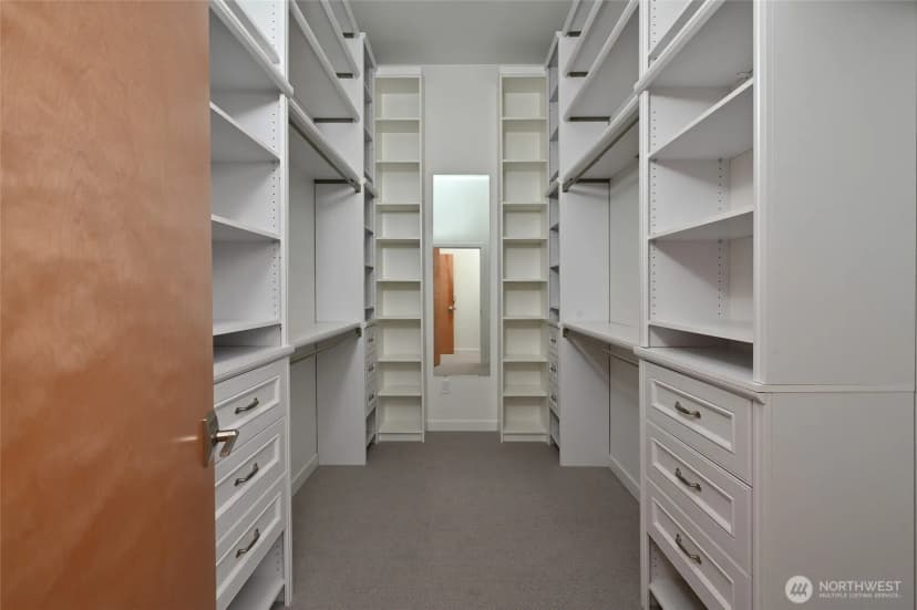 Property photo for 2410 Nw Neptune Place, Seattle photo 18