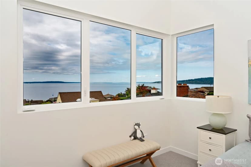Property photo for 2410 Nw Neptune Place, Seattle photo 20