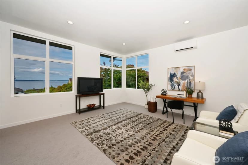 Property photo for 2410 Nw Neptune Place, Seattle photo 11