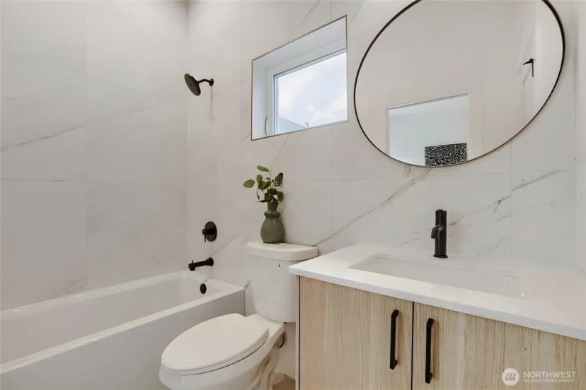 Property photo for 5042 35th Avenue Ne, Seattle photo 16