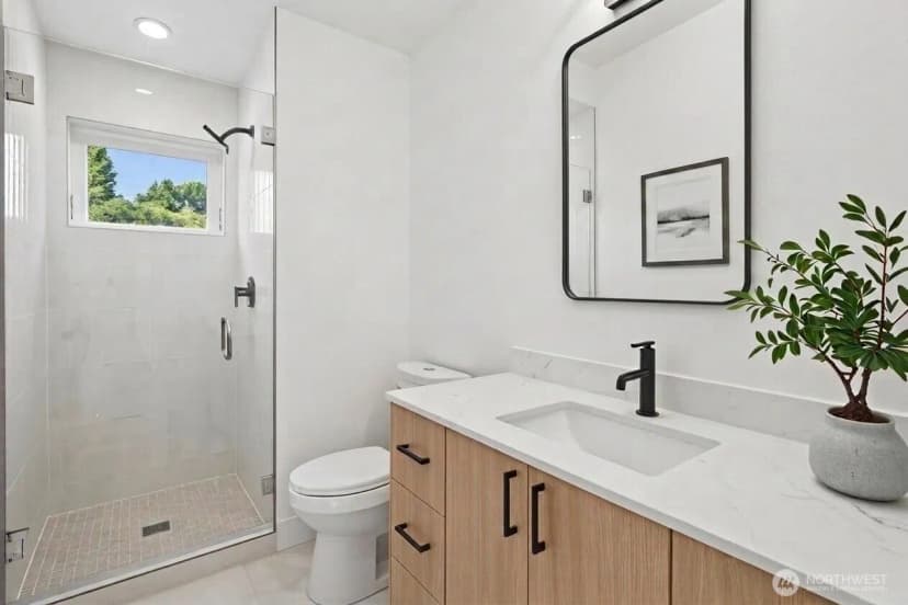 Property photo for 5042 35th Avenue Ne, Seattle photo 9