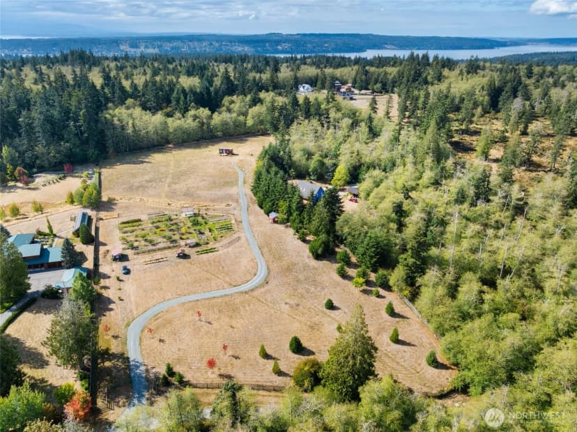 Property photo for 5196 Foxglove Lane, Langley photo 3