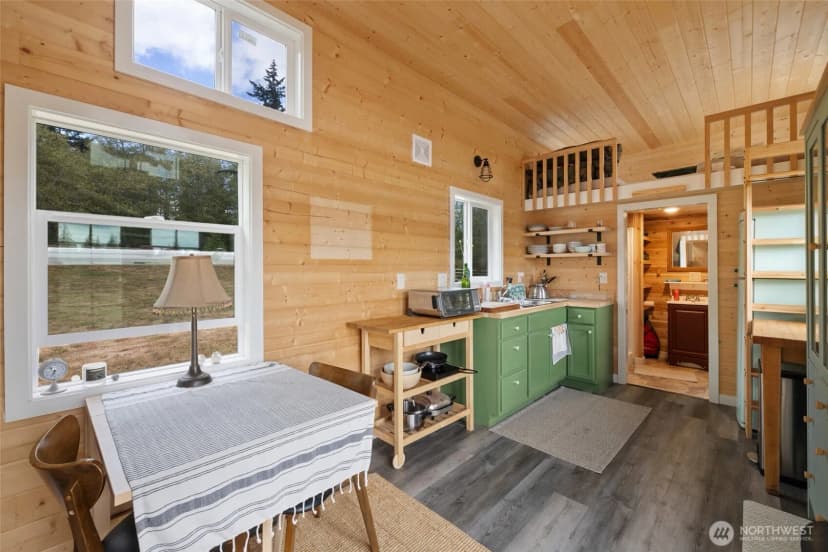 Property photo for 5196 Foxglove Lane, Langley photo 16